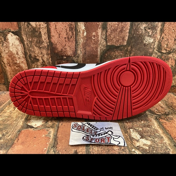 NEW Nike Air Jordan 1 Retro Low Bred Toe Red Black White Banned Chicago Mens GS - Picture 10 of 11